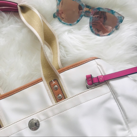 Coach | White Nylon Handbag - Picture 5 of 11